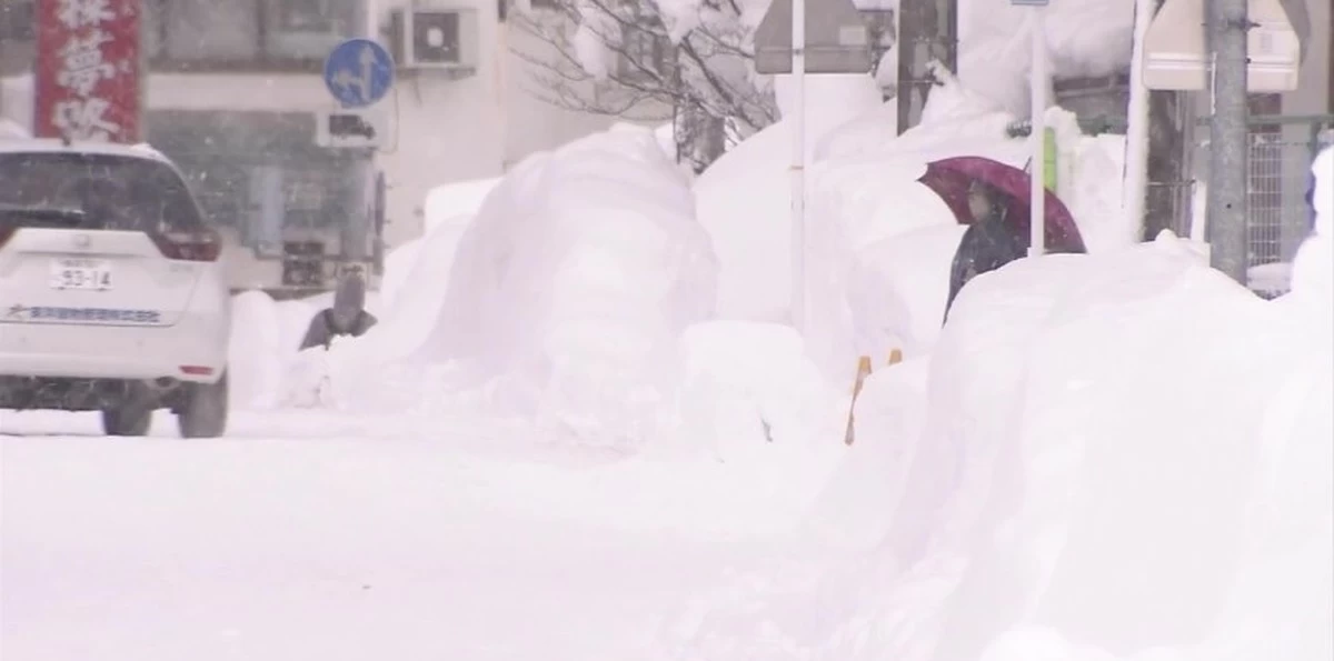 Record snow prompts Japan's Aomori to seek self-defense forces assistance