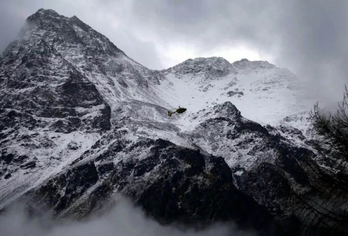 Multiple avalanches leave 4 dead in northern Italy