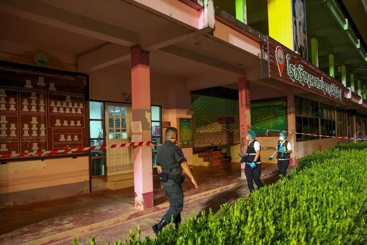 School shooting in southern Thailand leaves principal dead