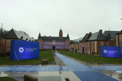 EU leaders meet to counter pressure from Russia and Trump