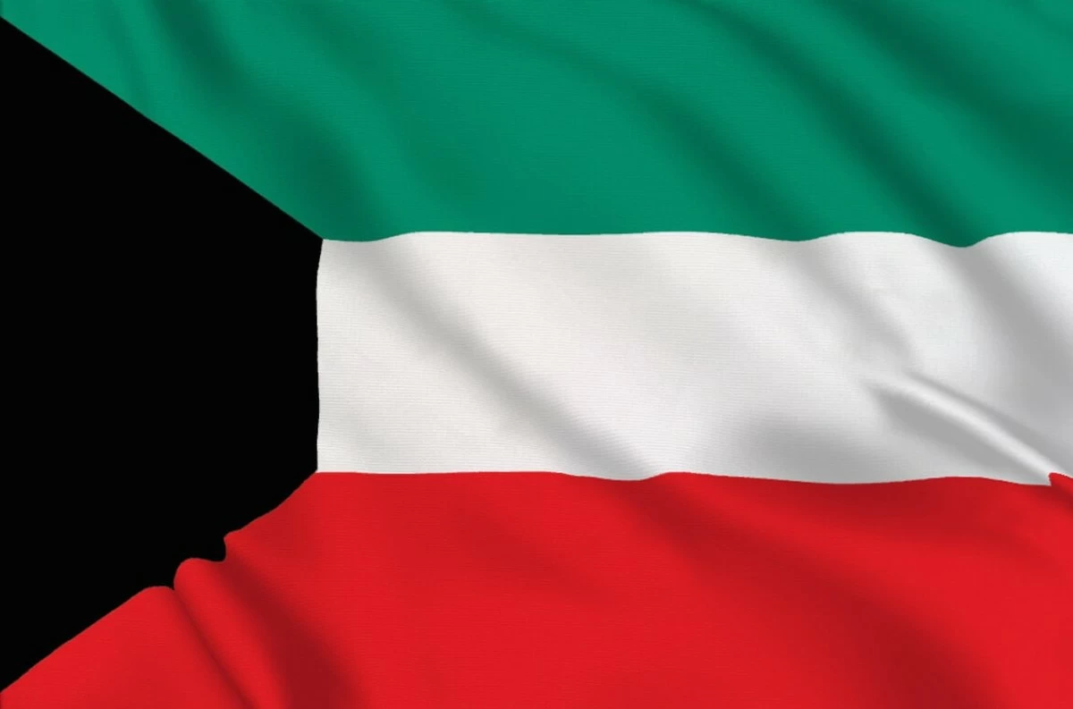 Kuwait Warns Against Improper Handling of Kuwaiti National Flag