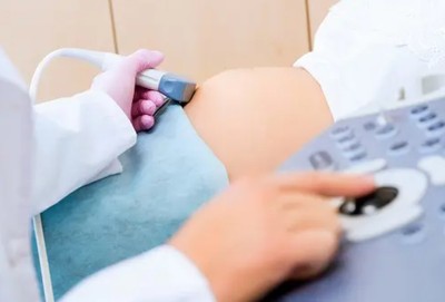 Ultrasound and blood test in early pregnancy vital to assess fetal health