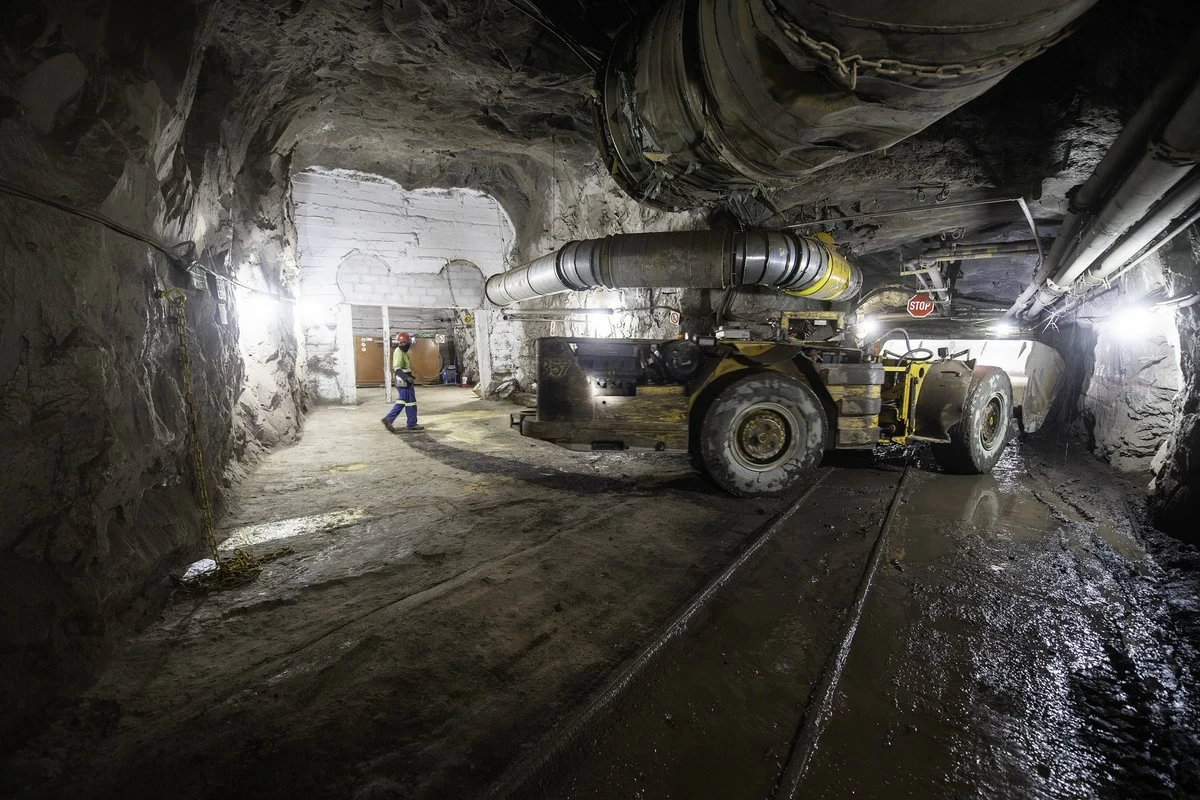 5 miners trapped deep underground after a mudslide at South African diamond mine