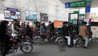 Pakistan Slaps Record 20% Fuel Price Hike Amid Regional Crisis