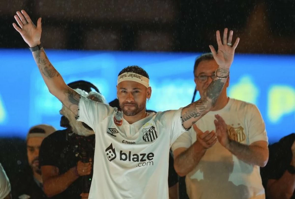 Neymar's path to the World Cup with Brazil narrows