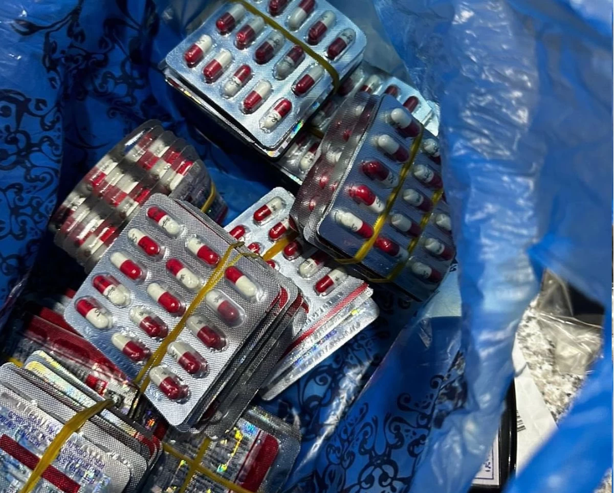 Traveler Caught with 1,391 Pills at Kuwait-Saudi Al-Salmi Border