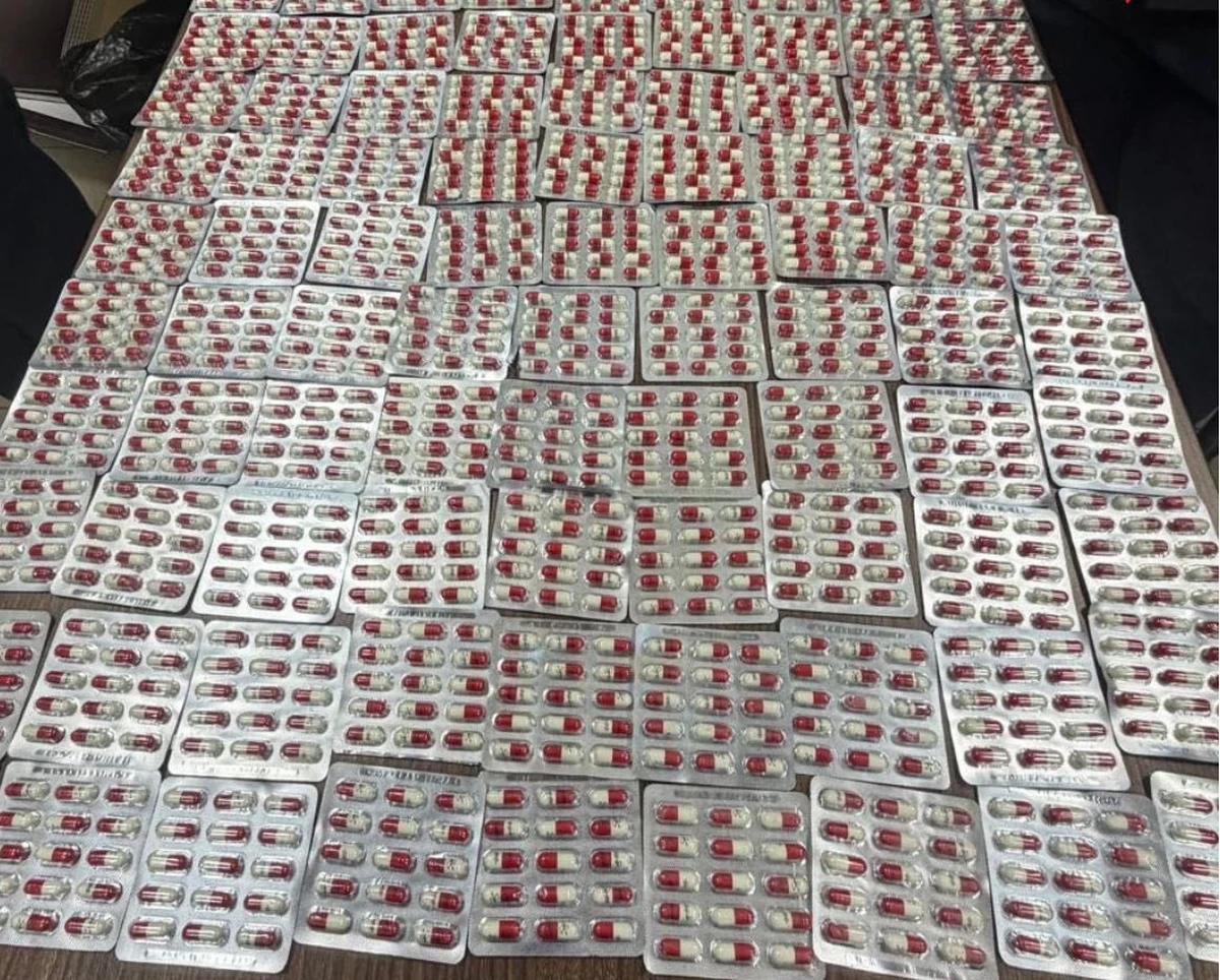 Traveler Caught with 1,391 Pills at Kuwait-Saudi Al-Salmi Border