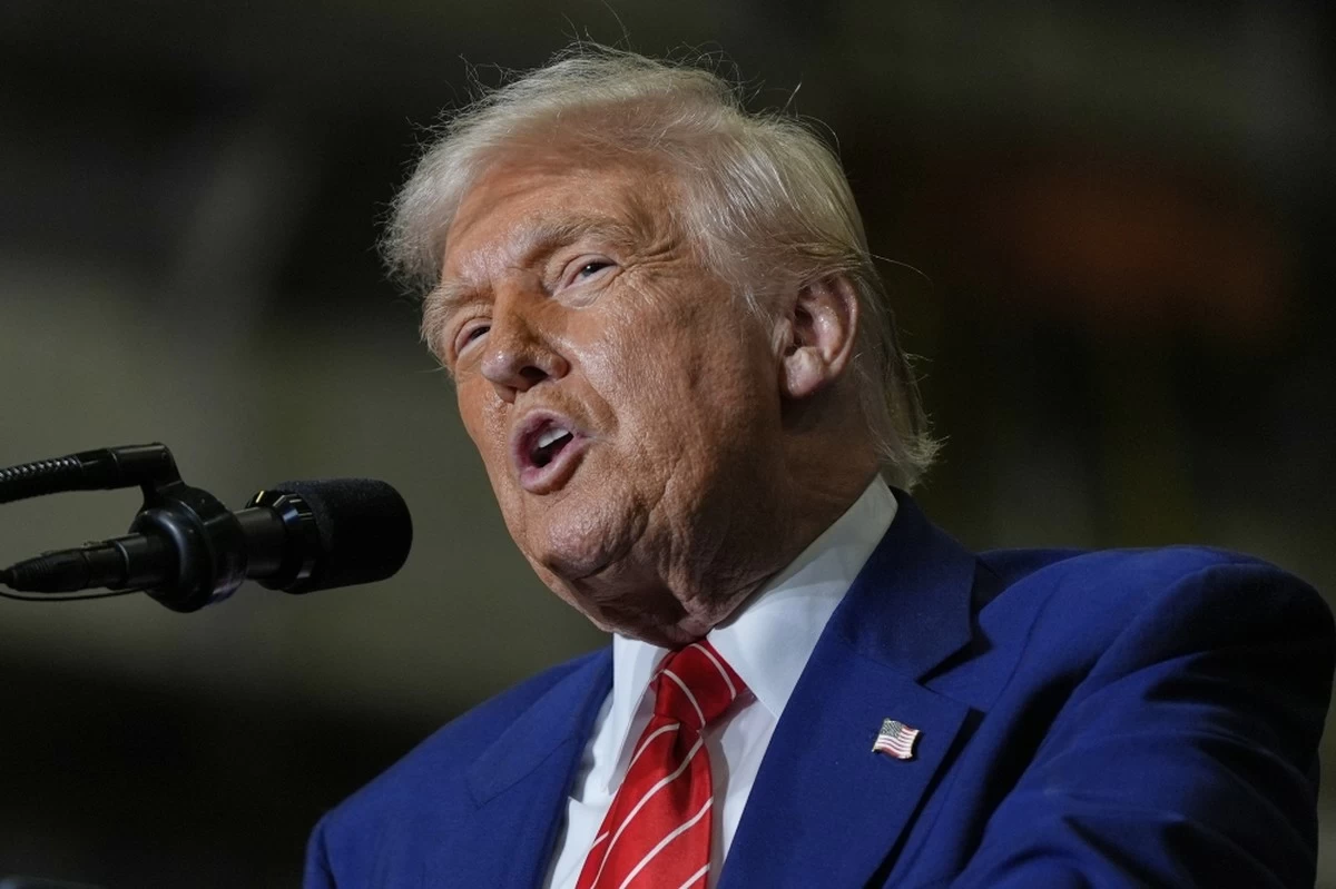 Trump Issues 48-Hour Ultimatum to Iran Over Strait of Hormuz