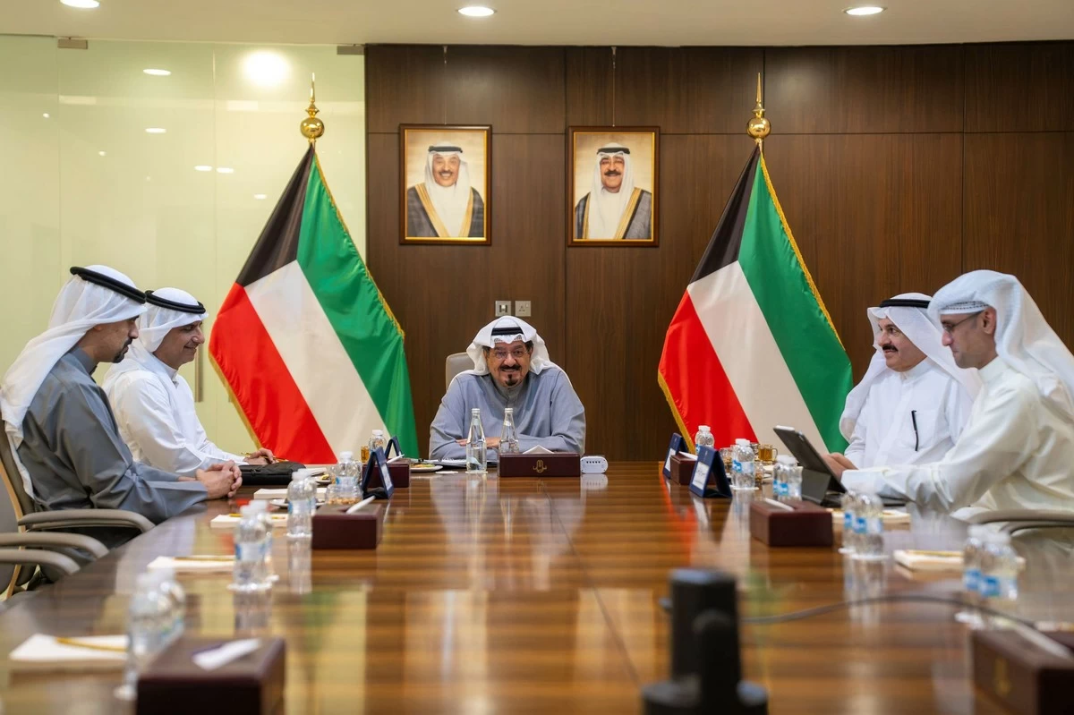 Kuwait PM Chairs High-Level Meeting on Economic Stability Amid Crisis