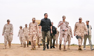 Kuwait Defence Minister Reviews Combat Readiness of Army Units