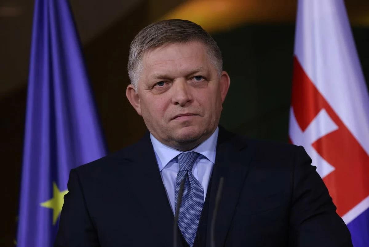 Slovak PM calls for EU dialogue with Russia, lifting gas and oil sanctions
