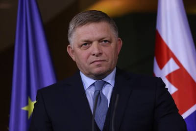 Slovak PM calls for EU dialogue with Russia, lifting gas and oil sanctions