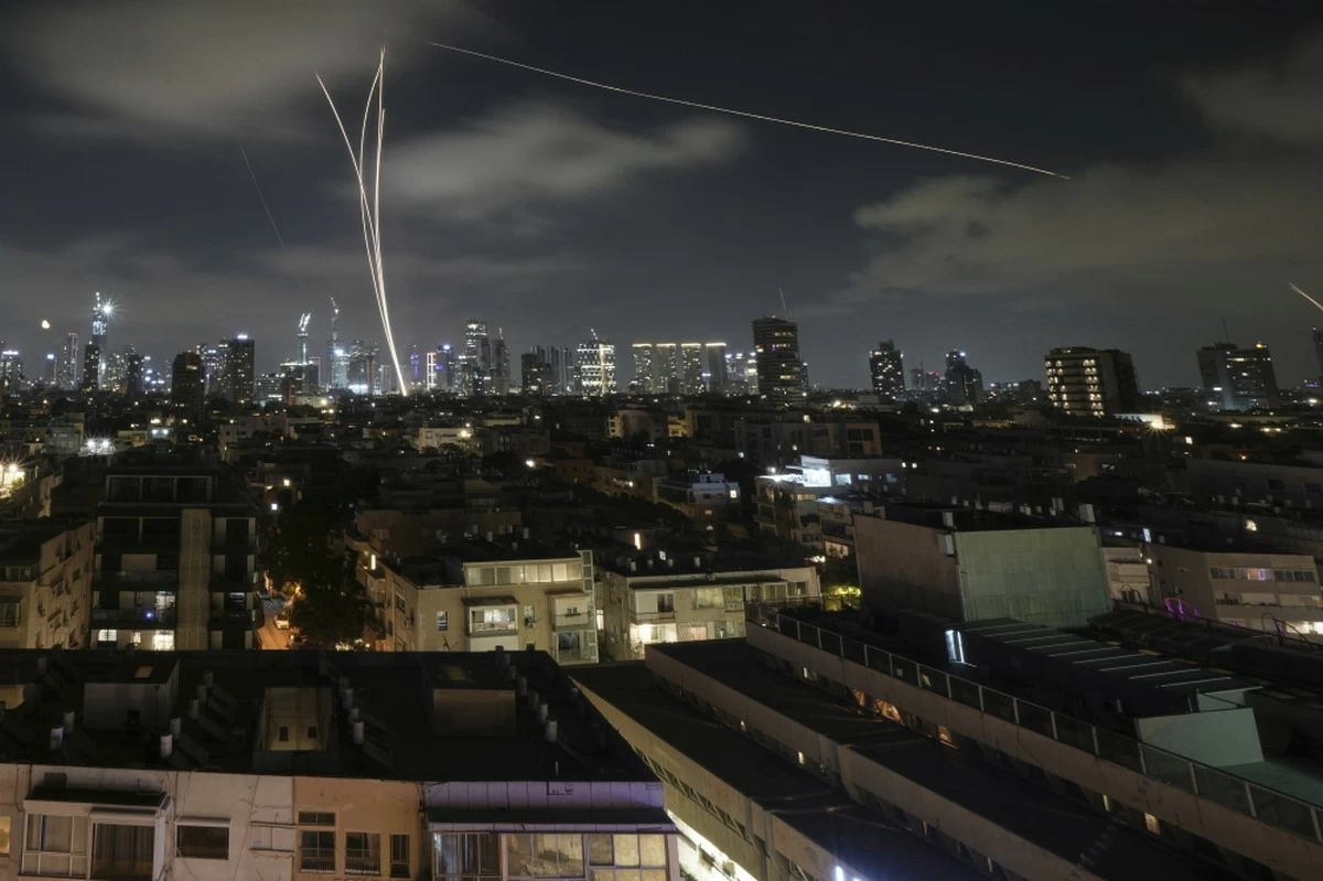 Sirens Sound in Bahrain, UAE, Kuwait and Israel Despite 2 Weeks Ceasefire Announced