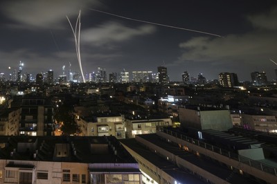 Sirens Sound in Bahrain, UAE, Kuwait and Israel Despite 2 Weeks Ceasefire Announced