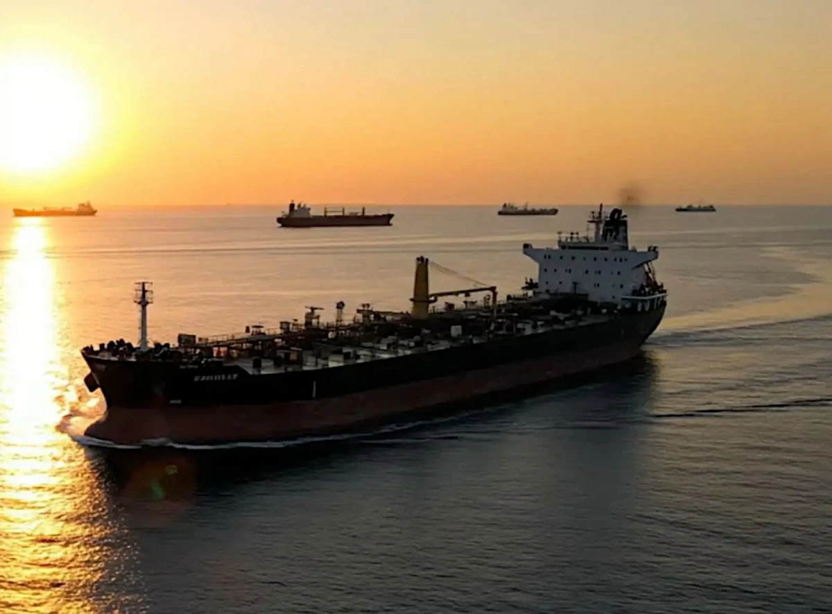 Few Vessels Transiting Hormuz as Iran-Linked Ships Account for Majority of Traffic