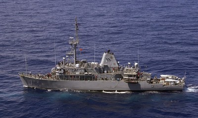US Begins Mine-Clearing Operations in Strait of Hormuz as Destroyers Transit Key Waterway