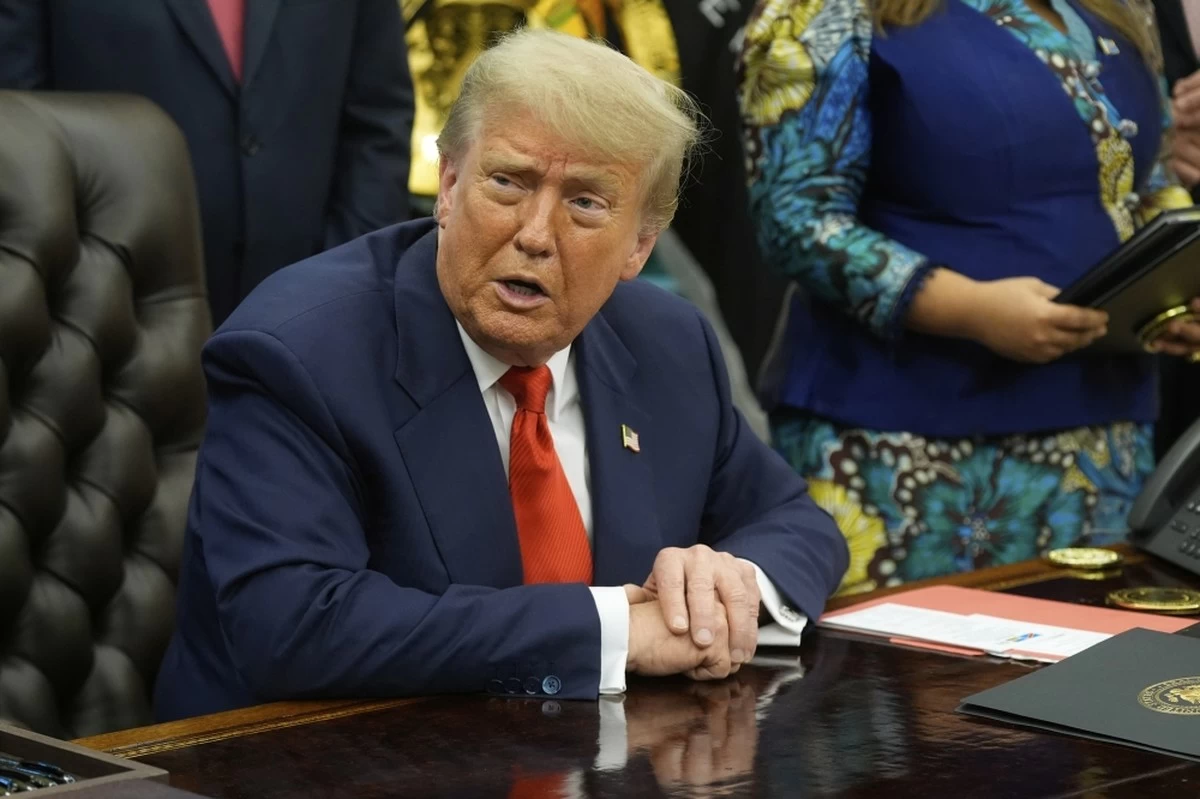 US Navy to Begin Blockade of Strait of Hormuz, Trump Says Forces &ldquo;Locked and Loaded&rdquo;