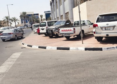 Kuwait Warns Against Parking Cars and Boats in Streets, Sidewalks and Public Squares