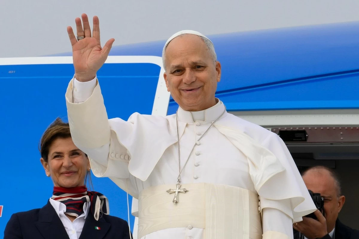 Pope Leo XIV rebukes Trump over Iran war, defends peace message