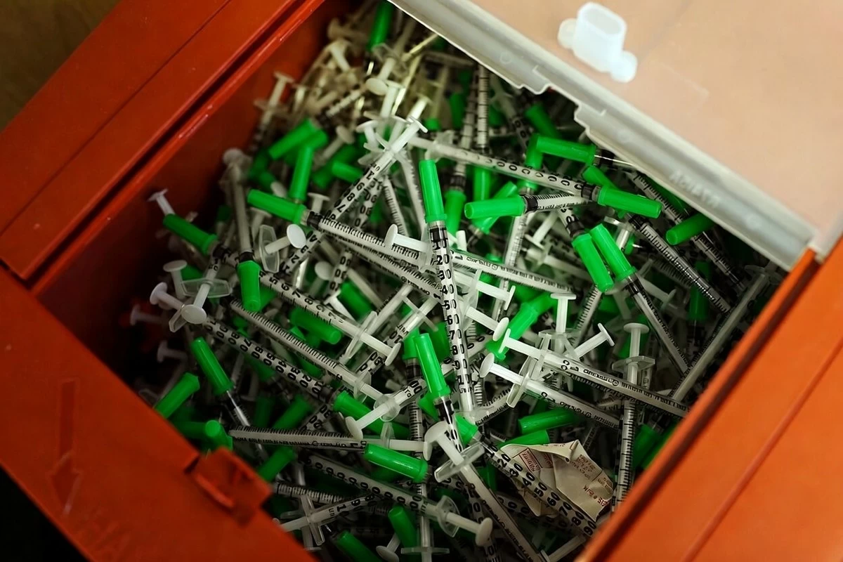 331 Children Infected with HIV After Syringe Reuse at Pakistan Hospital