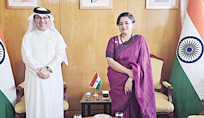 Bahraini envoy honors Indian Ambassador with Al-Arfaj