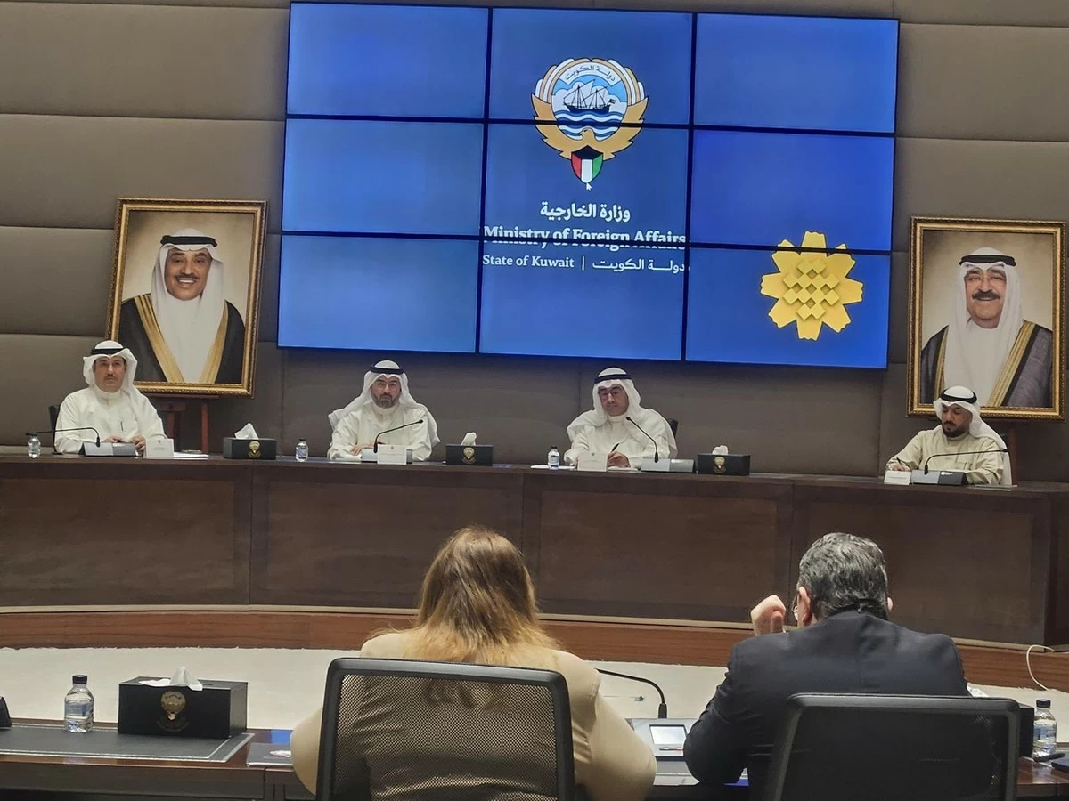 Kuwait Reviews Airport Situation, Expands Aviation Talks with EU