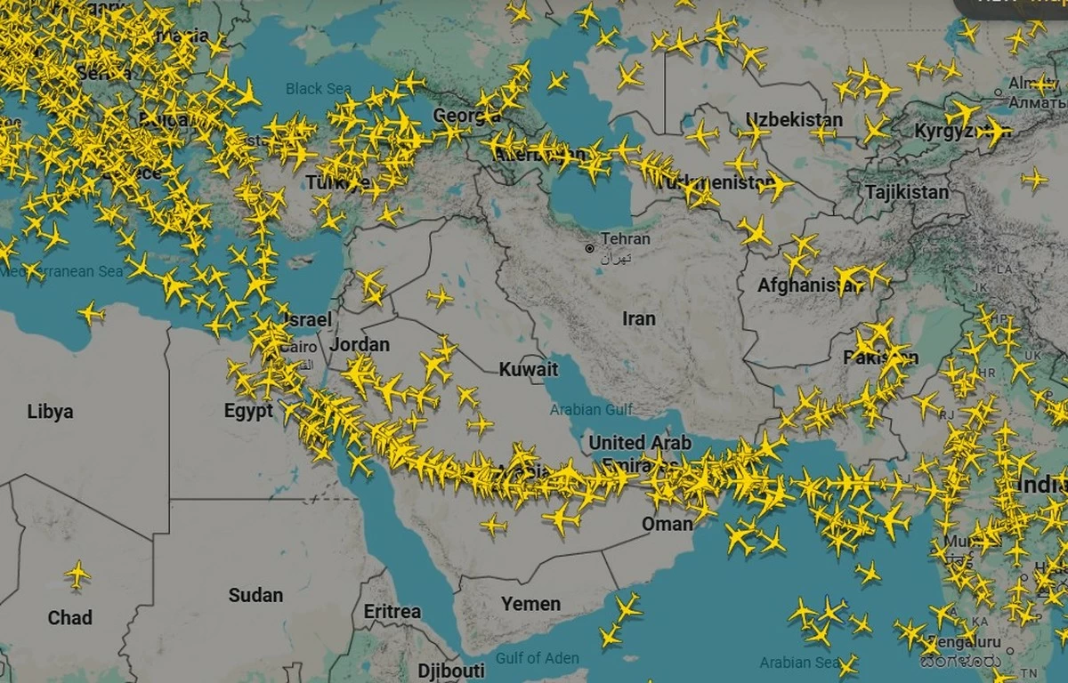 Iran Reopens Airspace, Gradually Resumes Airport Operations