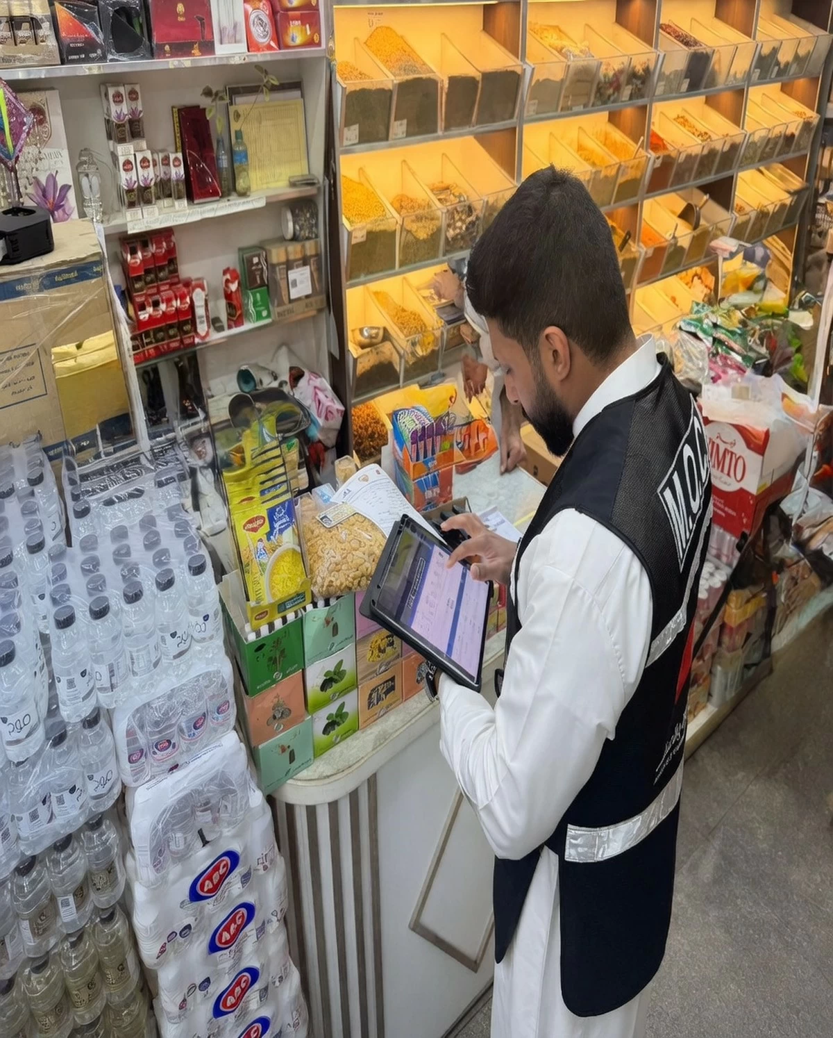 Shuwaikh Shops Caught in Crackdown Over Fraud and Pricing Violations
