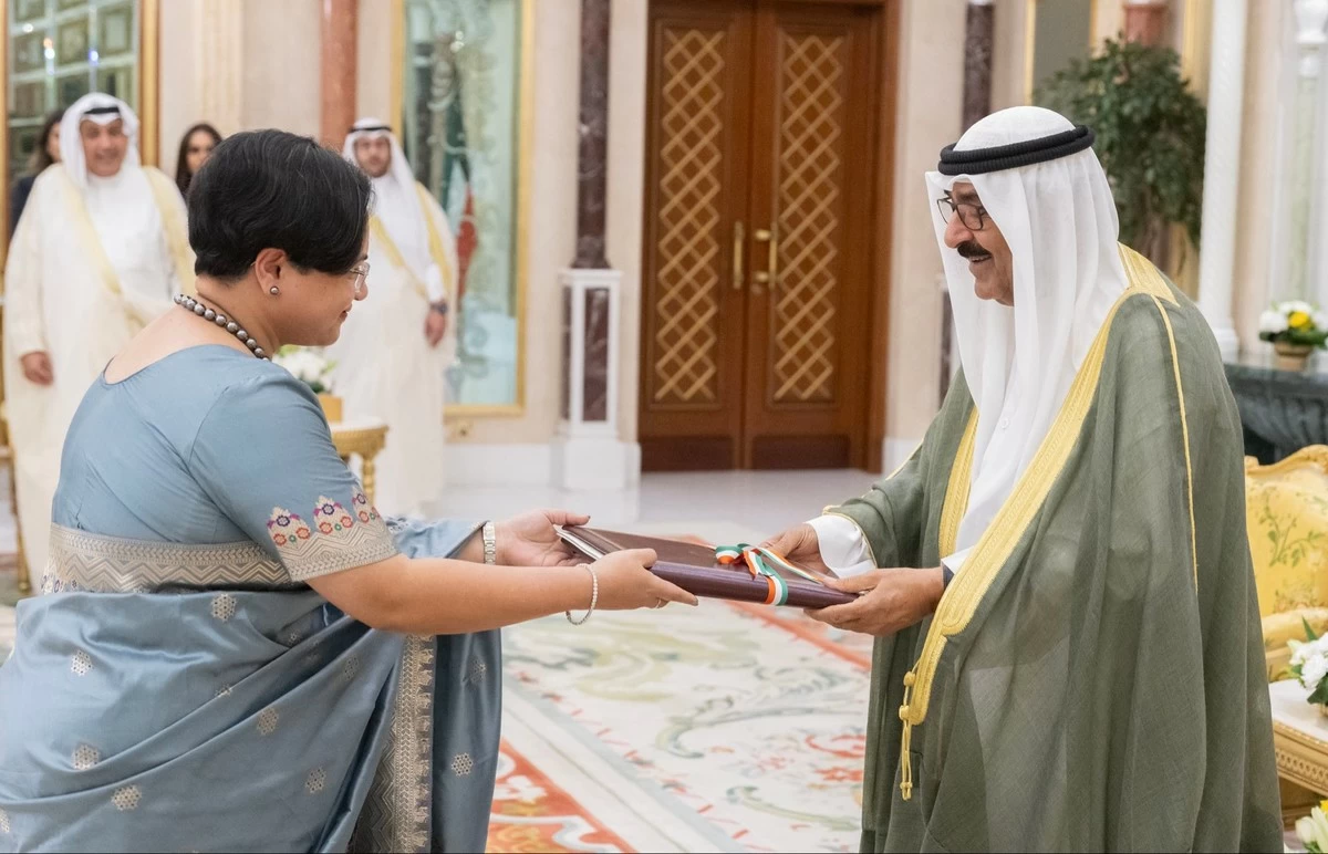 Ambassador of India Presents Credentials to His Highness the Amir of Kuwait