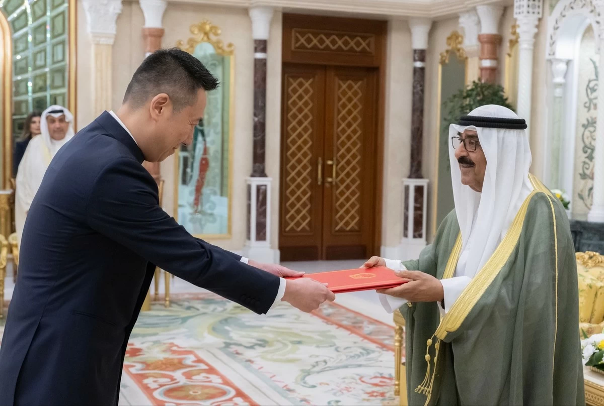 Amir receives credentials of five new ambassadors