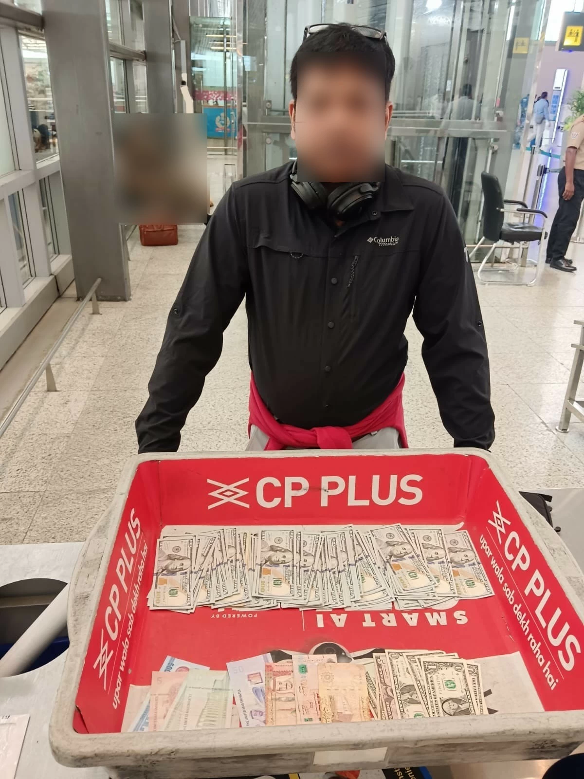 Dubai-Bound Passenger Held With ₹9.62 Lakh in Foreign Currency at Hyderabad Airport