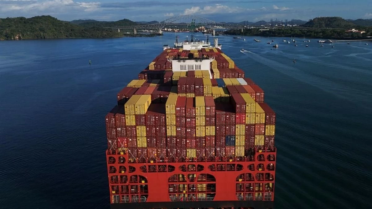 Businesses dole out up to $4 million to cross Panama Canal during Strait of Hormuz chokehold