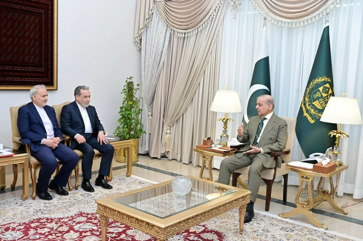 Iranian Foreign Minister Leaves Pakistan After Talks, Skips US Engagement