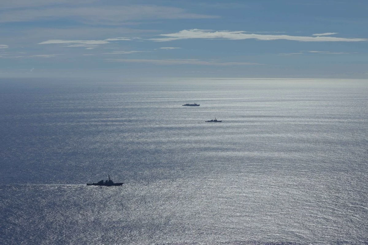 US Navy Hunting for Explosive Mines in Strait of Hormuz to Restore Shipping