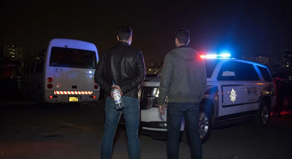 Lunch at 4.30 am? Two Drunk Men Arrested Early Morning in Shuwaikh