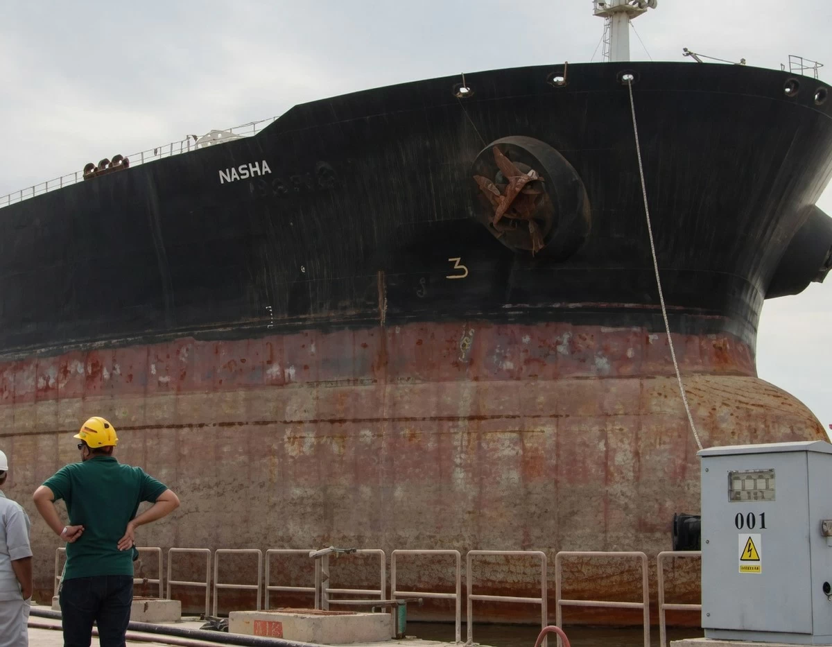 Running Out of Space To Store Oil, Iran Brings Out Retired Supertanker to Keep Oil Flowing