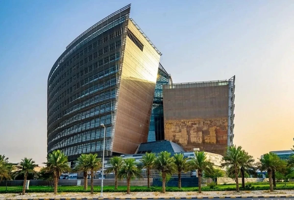 Back to School for Kuwait Secondary Students on Sunday