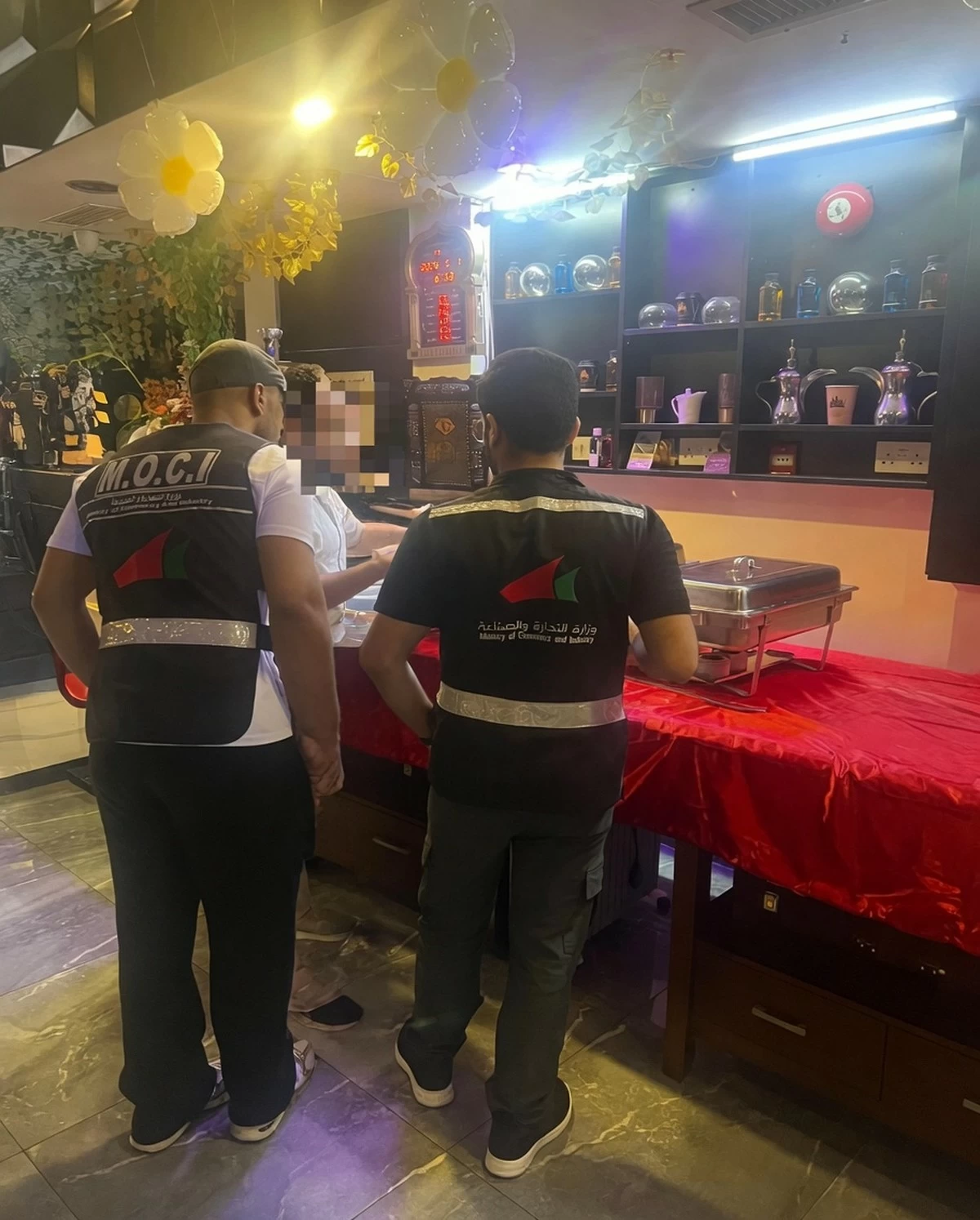 Spoiled Food, Missing Price Lists: Kuwait Restaurants & Cafes Hit with Violations