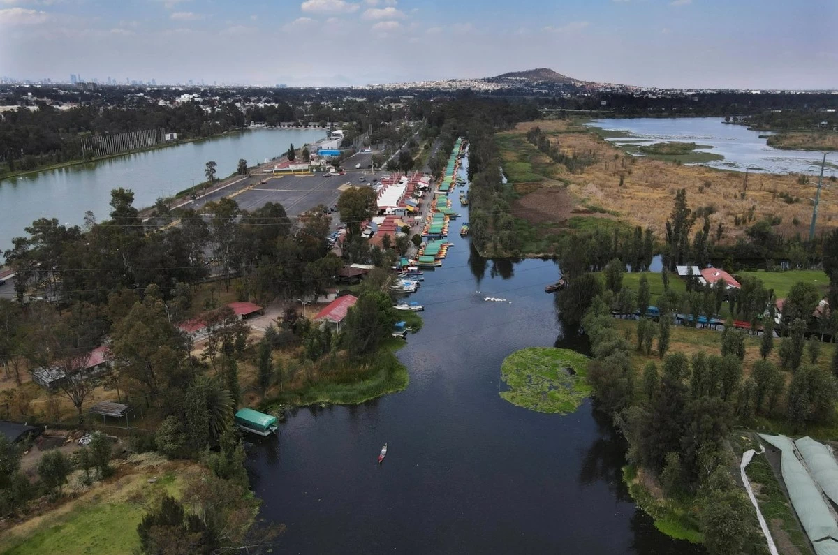 Mexico City sinking so quickly, it can be seen from space