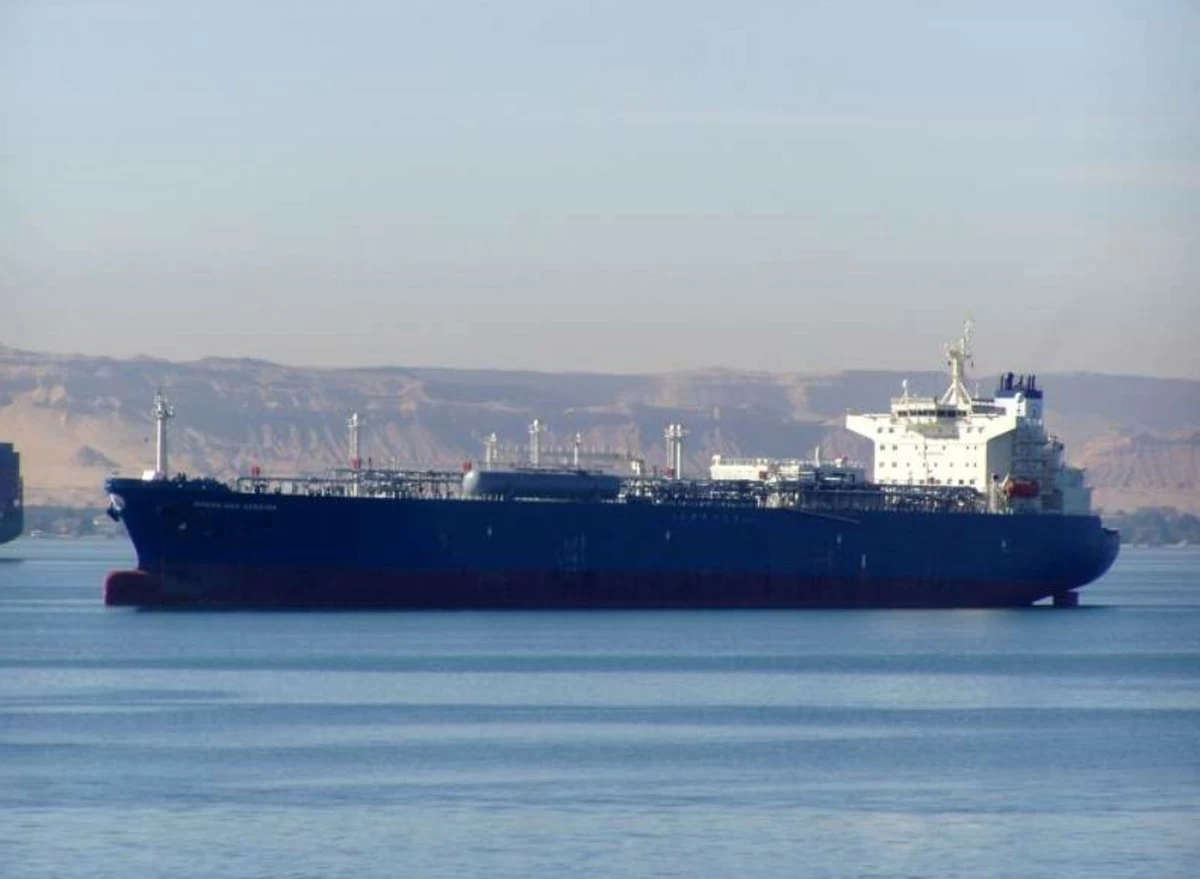LPG Tanker Crosses Strait of Hormuz En Route to India