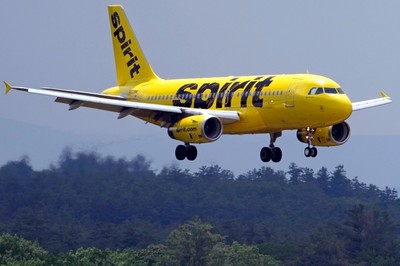Spirit Airlines says it’s going out of business after 34 years, ending operations immediately