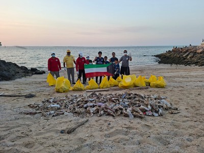 Kuwait Dive Team removes 3 tons of dead fish from Al-Watiya, Shuwaikh