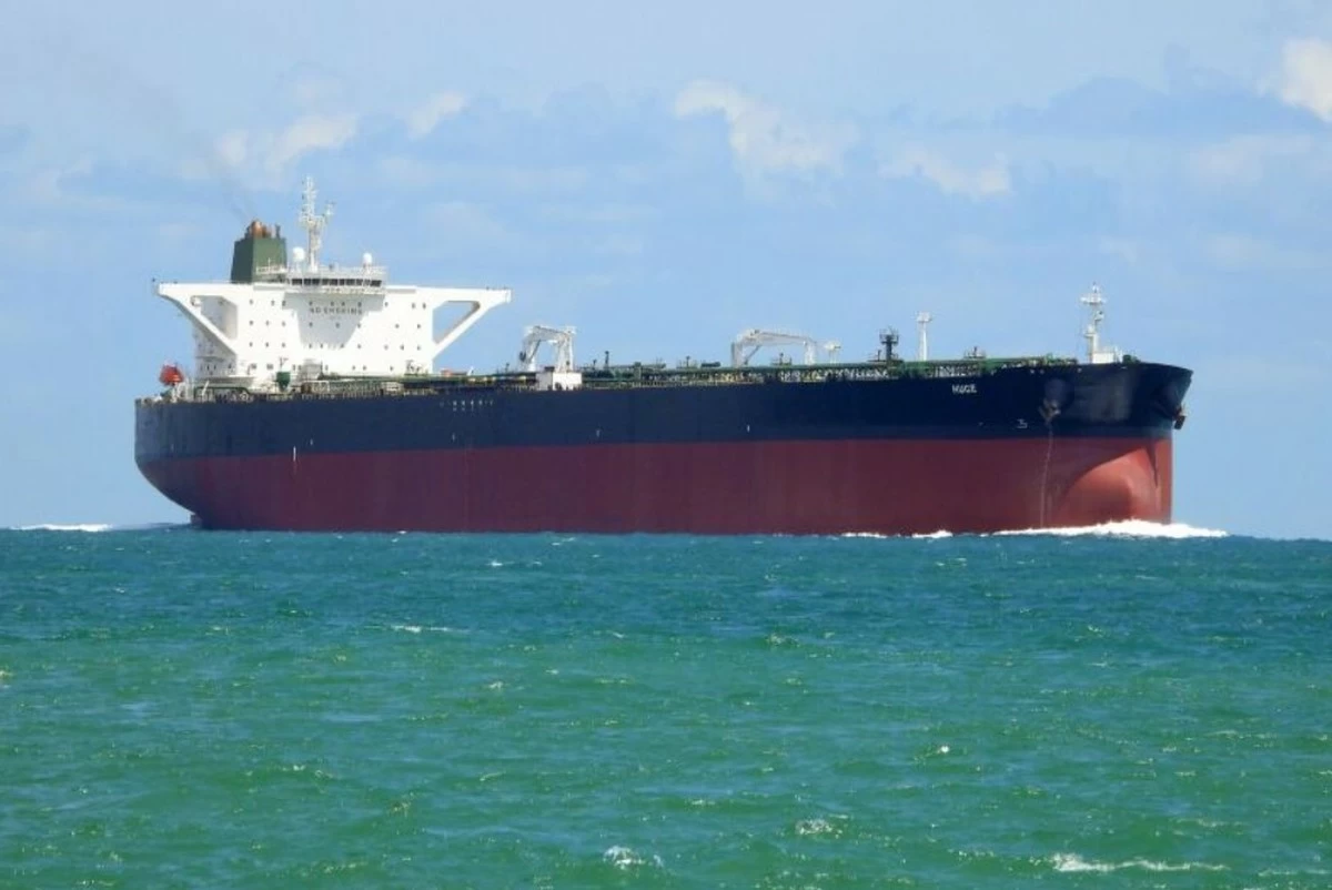 Iranian Crude Tanker Quietly Slips Through Monitoring, Evades Tracking Systems