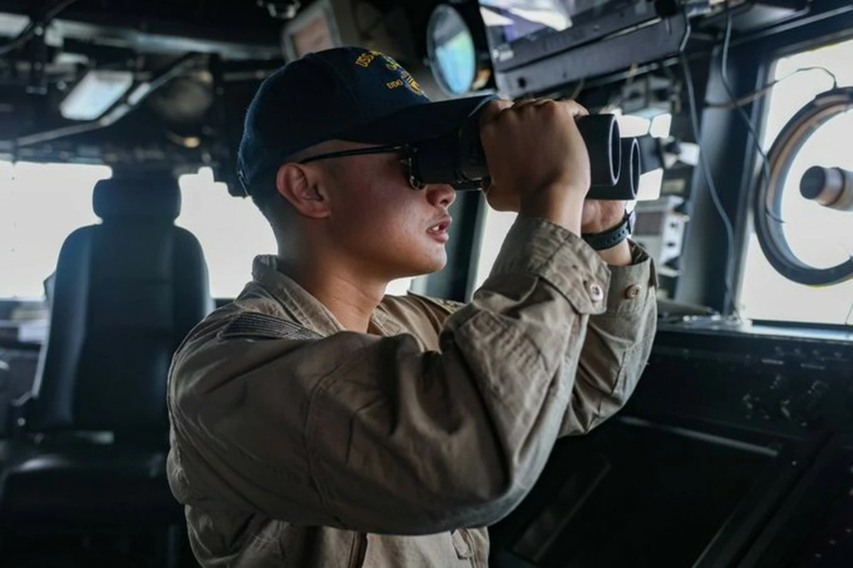 2 US-Flagged Vessels Safely Transit Strait of Hormuz; US forces authorized to strike threats