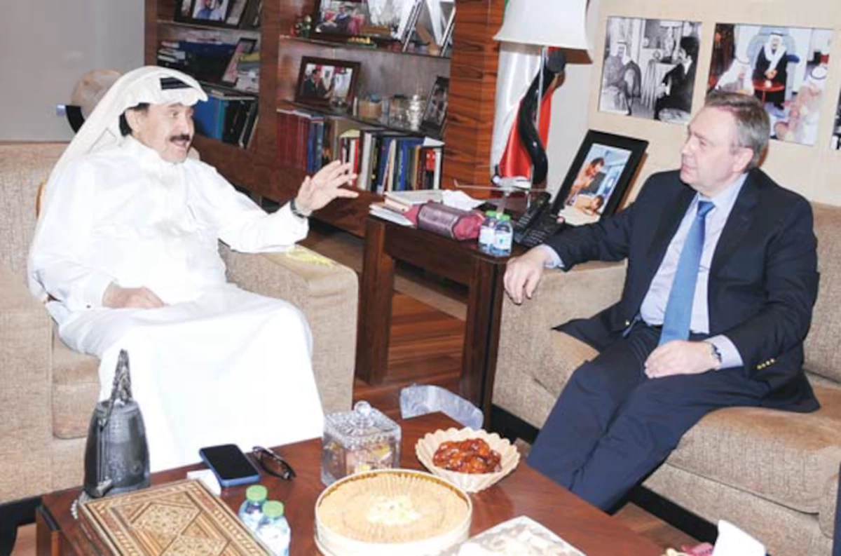 Al-Jarallah, Russian envoy discuss media exchange