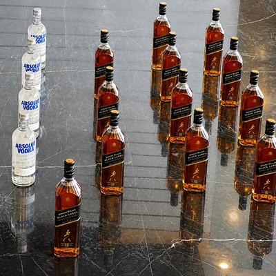 Kuwait Police Seize 17 Bottles of Imported Liquor From Arab Expat