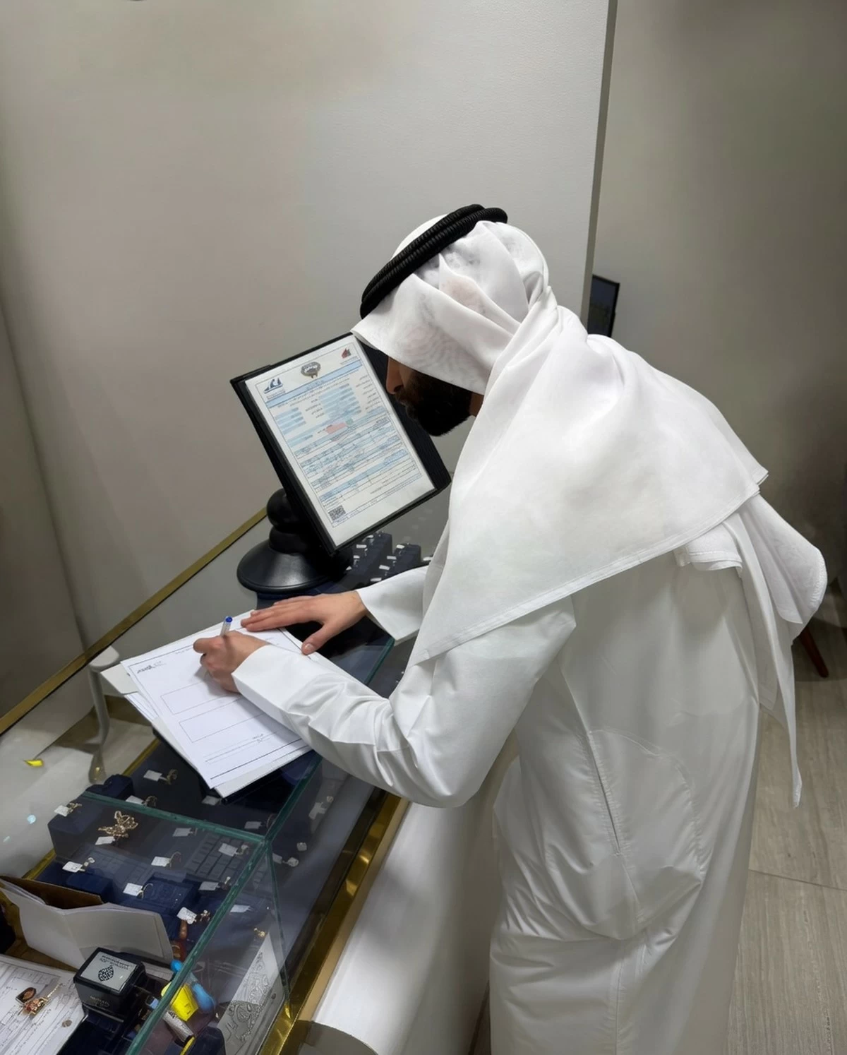 Gold Shops in Kuwait's Mubarakiya Fined Over Money Laundering