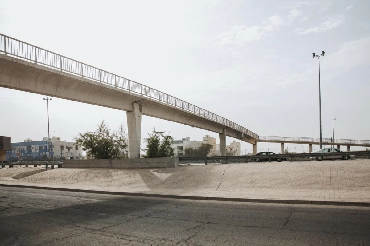 Kuwait Sets 20&ndash;75 Dinar Fines for Pedestrian Crossing Violations