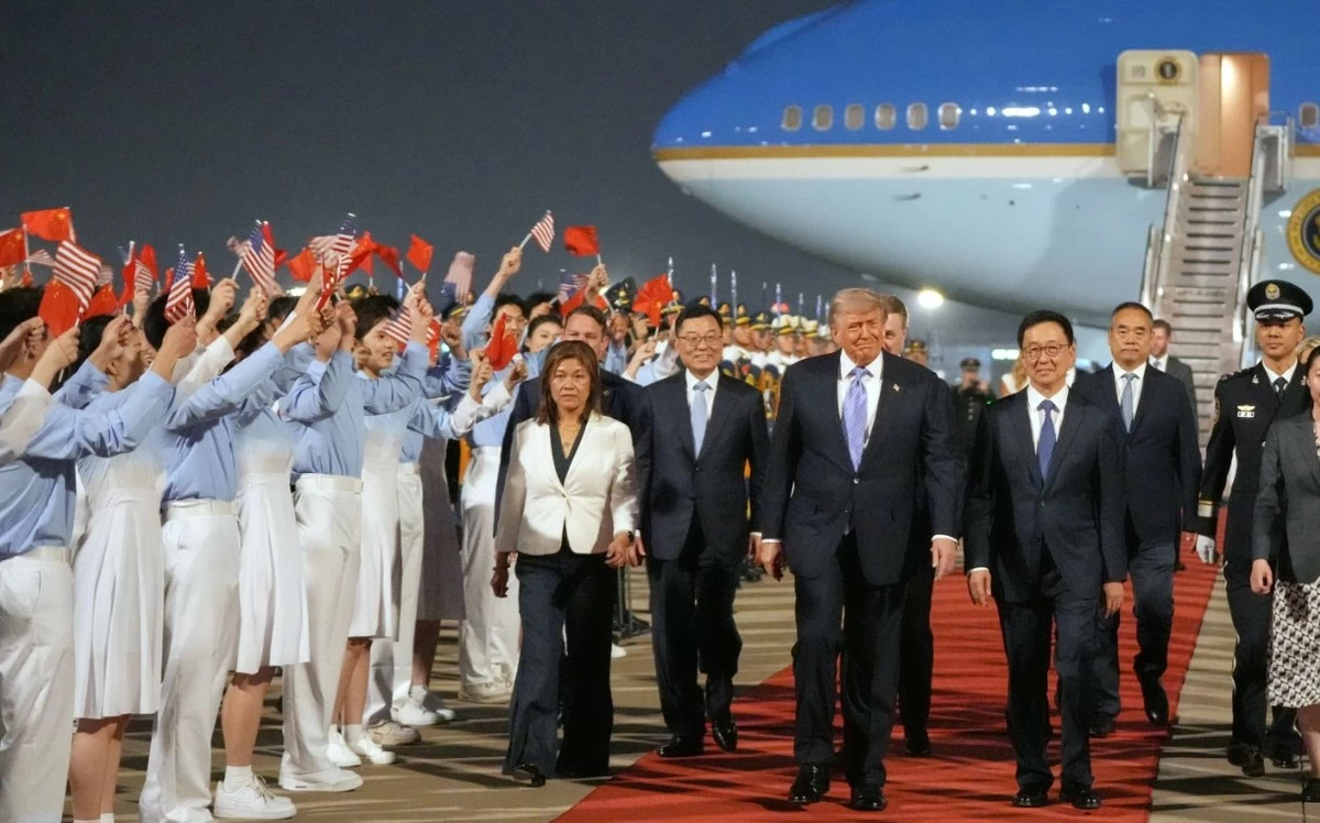 Trump Receives Grand Welcome in China Ahead of Xi Summit