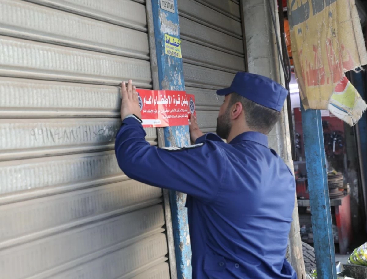 Kuwait Fire Force issues shutdown notices to 44 Shuwaikh shops